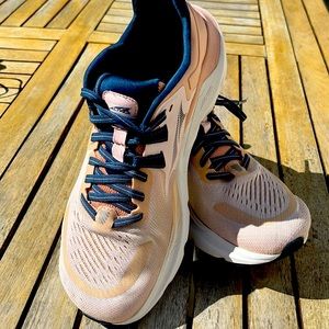 Altra Provision 6